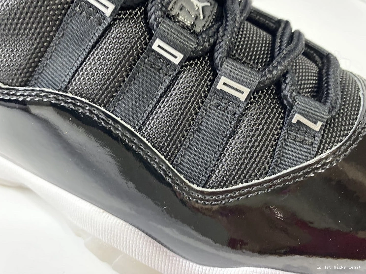 11  “25th  Jordan CT8012-011 Anniversary” Air 0420